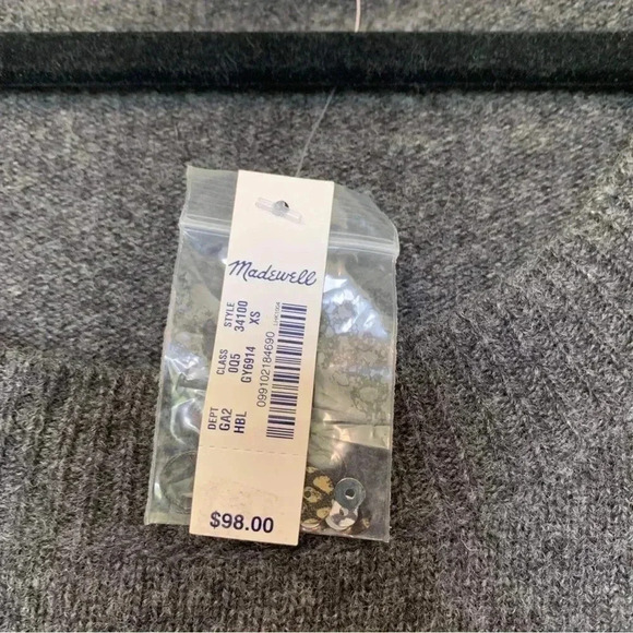 NWT  Madewell Wallace grey 100% merino wool sequin pockets sweater - Picture 2 of 5